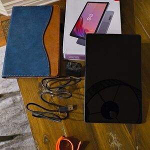 Lenovo Tab M9 TB310FU Bundle 64GB, Wi-Fi, 9" - Arctic Gray incl. Folio Case